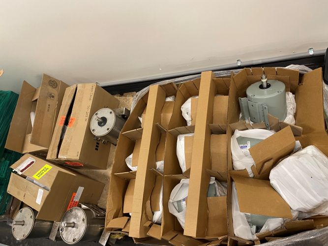 Lot of Sixteen (16) Lesson Electric Motors